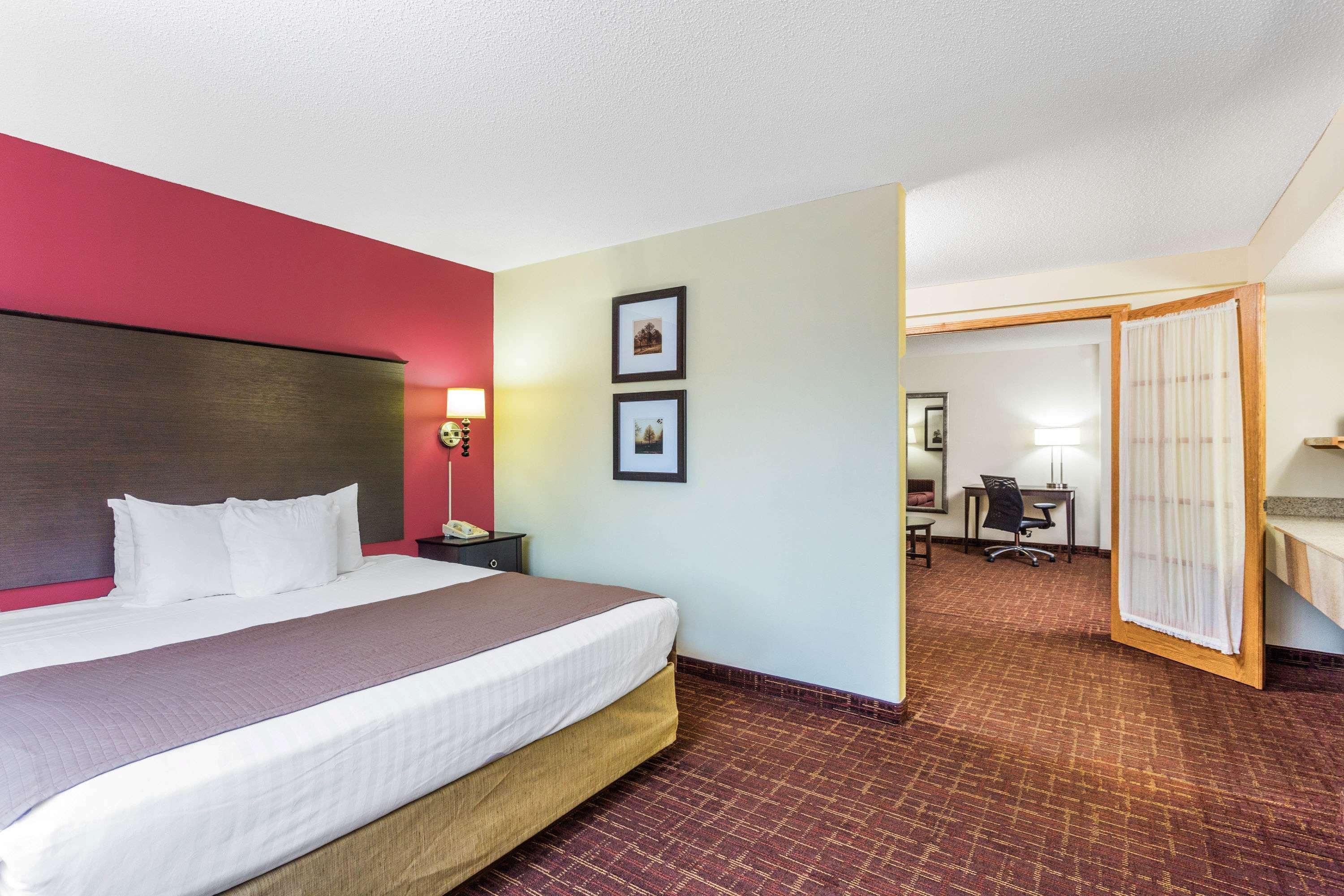 Americinn By Wyndham Madison South Buitenkant foto